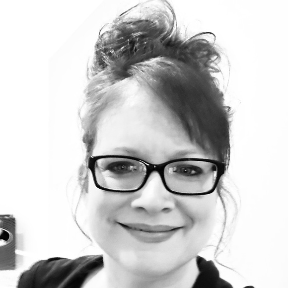 Sale!!❤️Over 50% off Burberry & more!! - Picture 5 of 12